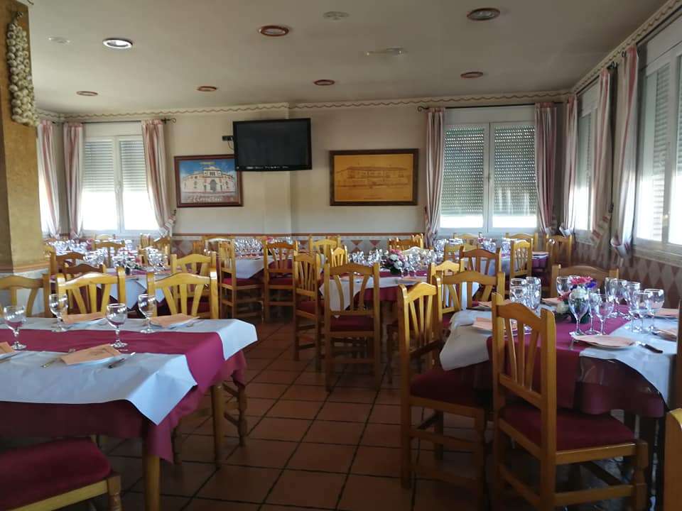 Interior del Restaurante Venta Dólar, cocina tradicional granadina A-92 Km 318